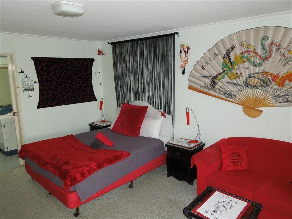 Maroochydore Beach Motel Exterior photo
